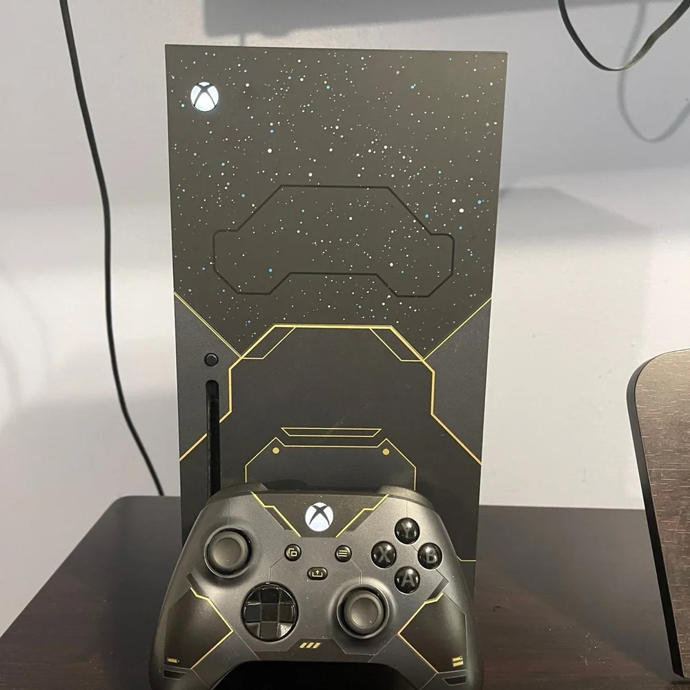 Limited Edition Halo Xbox Series X